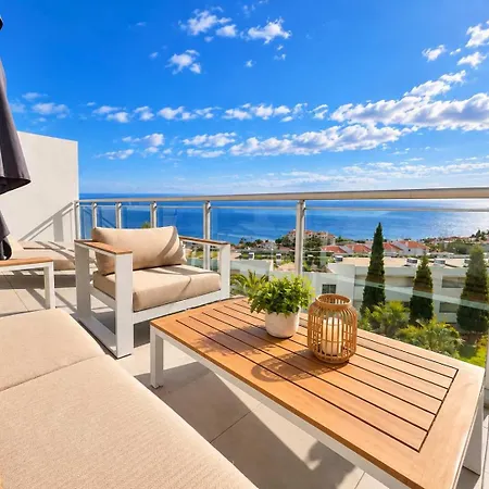 Apartment Atlantic Pearl Sea View Family Retreat In