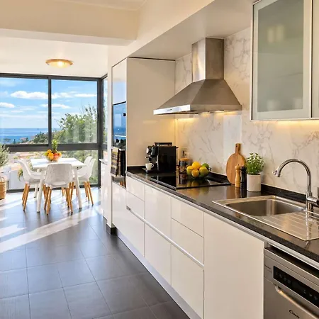 Apartment Atlantic Pearl Sea View Family Retreat In Canico (Madeira)