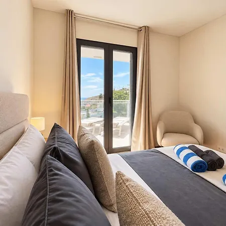 Atlantic Pearl Sea View Family Retreat In