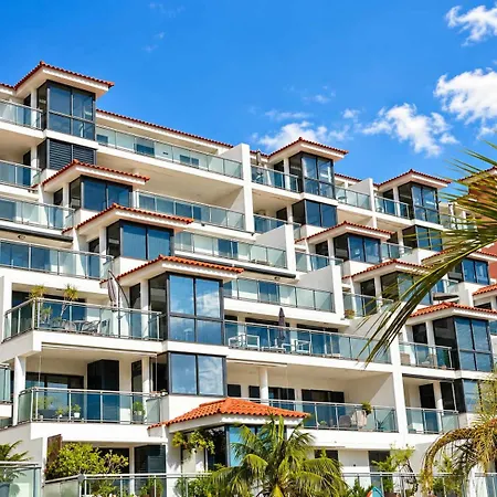 Atlantic Pearl Sea View Family Retreat In