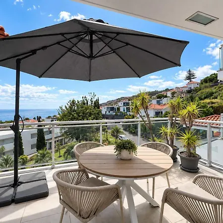 Atlantic Pearl Sea View Family Retreat In * Canico (Madeira)