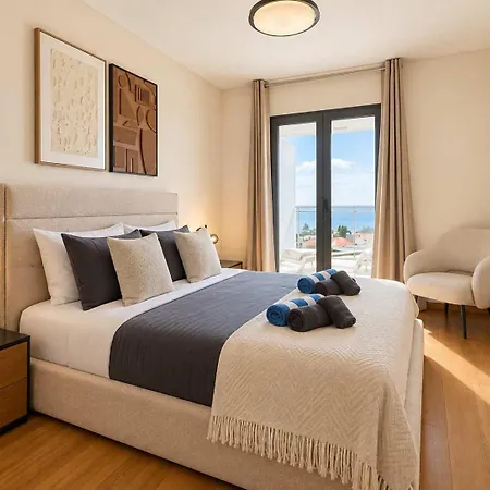 Atlantic Pearl Sea View Family Retreat In Apartment