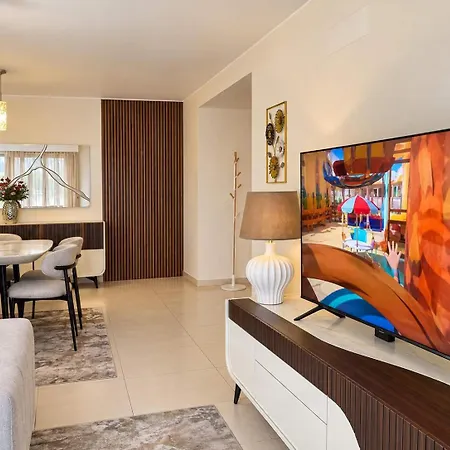 Apartment Atlantic Pearl Sea View Family Retreat In Canico (Madeira)